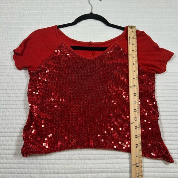 Red Sequin Crop Top. Short Sleeves. Size Large. #Major Maximalism. #Glam #sequin - Picture 5 of 7